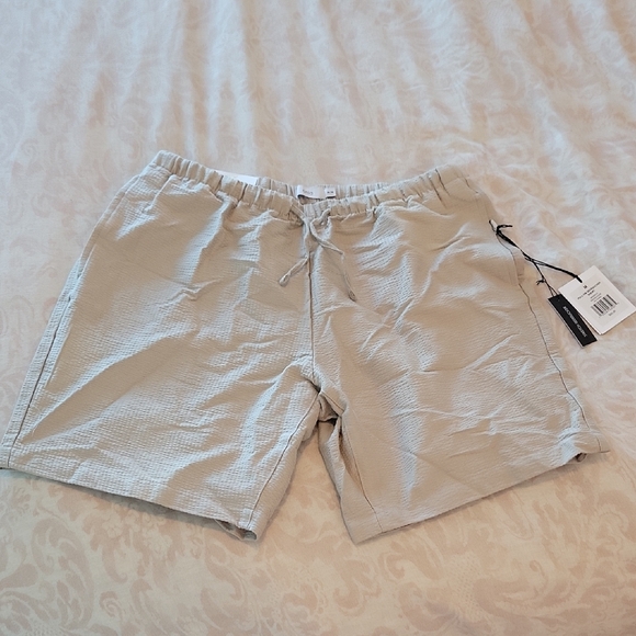Onia Men's Light Gray Shorts - Picture 1 of 6
